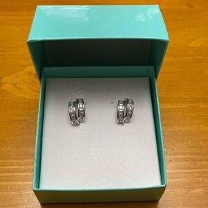 Pierced Earrings Made with Swarovski Crystals with Silver Overlay New In…